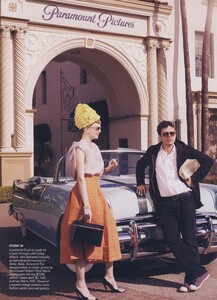 Hollywoodland_Testino_US_Vogue_March_2008_03.thumb.jpg.2ff8b3df01bc750ea1bcd7191323524e.jpg