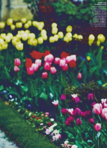 Klein_US_Vogue_August_2011_04.thumb.jpg.b27417fd1405e46d56ed0d17d4a61869.jpg