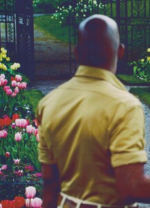 Klein_US_Vogue_August_2011_05.thumb.jpg.2aeb255d4495d9309ff5e2ed6250c390.jpg