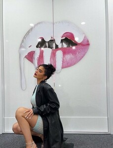 Kylie-Jenner-Beautiful-Body-4.jpg