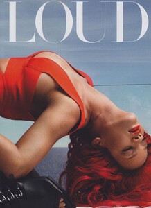 Leibovitz_US_Vogue_April_2011_02.thumb.jpg.1de8c173d6b9732656f33af45e3a376d.jpg