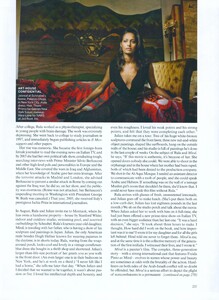 Leibovitz_US_Vogue_November_2010_04.thumb.jpg.2fae901cfcca6376ce64c2ded58bec48.jpg