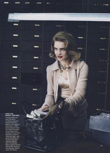 Lindbergh_US_Vogue_July_2010_12.thumb.jpg.6f74f8dbd1092432870a2d0571ebbe5b.jpg