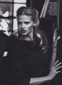 Lindbergh_US_Vogue_July_2011_10.thumb.jpg.2a1e2b9b51417a7eaae7417198e9482f.jpg