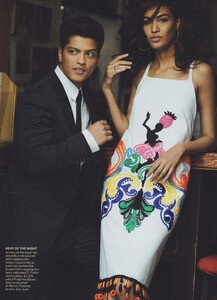 Lindbergh_US_Vogue_June_2011_09.thumb.jpg.a822fc5f02432f3e67478d64e8b37050.jpg