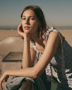 LoveShackFancy-Robyn-Dress_1.jpg
