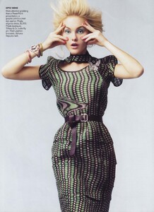 McDean_US_Vogue_January_2008_05.thumb.jpg.7bcb6ed3b95f8fe08c972c2a908417f4.jpg