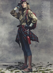 McDean_US_Vogue_June_2011_03.thumb.jpg.2b02a85230098932f0c409ad57c9bf54.jpg