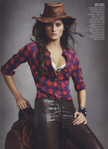 McDean_US_Vogue_June_2011_16.thumb.jpg.5795f604304a9d7f767f57df463aea50.jpg