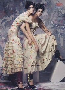 McDean_US_Vogue_March_2008_06.thumb.jpg.f7ddf342661098d5fbe97432f67c5df5.jpg