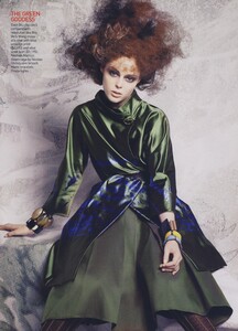 McDean_US_Vogue_March_2008_07.thumb.jpg.4d0f16b9a9b139e87315d7d7f300b76b.jpg
