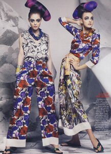 McDean_US_Vogue_March_2008_14.thumb.jpg.48a44659712b99779d3a0616af041dd2.jpg