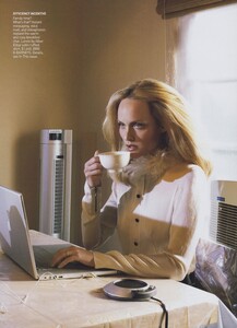 Meisel_US_Vogue_June_2006_06.thumb.jpg.e1c8bd0f361d24da54e5314360363d3f.jpg