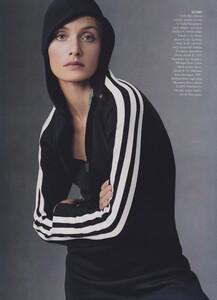 Meisel_US_Vogue_March_2003_04.thumb.jpg.8268ffea70db0402a51a451ce50e9116.jpg