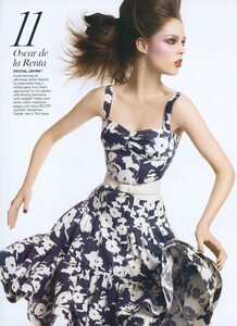 Meisel_US_Vogue_November_2007_10.thumb.jpg.e5eef085c7710343fcf7be9119a5e540.jpg