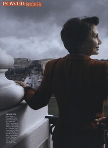 NP_Leibovitz_US_Vogue_March_2007_01.thumb.jpg.e2594bd7135af746c81591123cc5bf5b.jpg