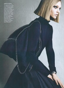 Naturally_Demarchelier_US_Vogue_November_2010_08.thumb.jpg.10246167fb0260cf38fcfa3bd016d42d.jpg