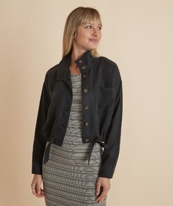 Oslo_Drapey_Utility_Jacket_Black37865-FINAL-Web.thumb.jpg.3eca5e0f1b7952c88f0233eab659de68.jpg