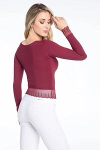 P-131-Blusa-com-Detalhe-em-Renda---Bordo_0001.jpg