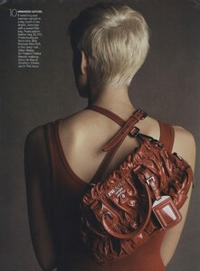 Perfect_Demarchelier_US_Vogue_March_2007_10.thumb.jpg.58dbfd0427988b5f3aba60d87022772b.jpg