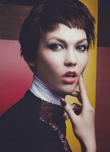 Pieced_McDean_US_Vogue_August_2011_04.thumb.jpg.16ddb57fecf77b2d2c25bb629acb8dad.jpg