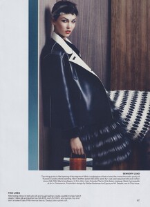 Pieced_McDean_US_Vogue_August_2011_06.thumb.jpg.c692afd48eeac8033893e3be29f23b57.jpg