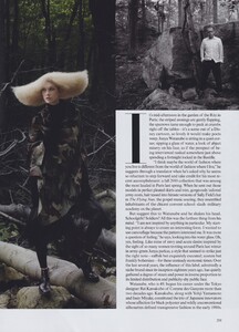 Renegade_Leibovitz_US_Vogue_October_2010_02.thumb.jpg.c65fc14c633d5f5a148bf19d7ec57a9d.jpg