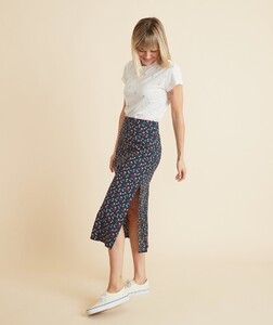 Ryan_Midi_Slip_Skirt_Navy_Cherry_Print36854-FINAL-v2.thumb.jpg.1cb780d2b3cc0522820fa10ddded00b8.jpg