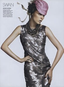 Sims_US_Vogue_March_2007_03.thumb.jpg.127dd522b9e7be1d1a78024b4b607332.jpg