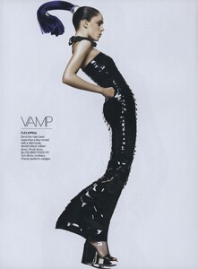 Sims_US_Vogue_March_2007_09.thumb.jpg.1b277d726f25f7d99a7b7312f997ad66.jpg