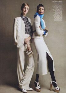 Society_Demarchelier_US_Vogue_October_2010_05.thumb.jpg.0eb73e0fe21a84688d9261ed750ec662.jpg