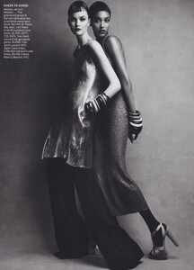 Society_Demarchelier_US_Vogue_October_2010_09.thumb.jpg.af06eaee3711b8ad96cca40853acaab3.jpg