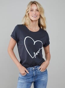 South-Parade-t-shirt-Love-Heart-black-3_2400x.jpg
