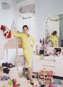 Testino_US_Vogue_August_2011_03.thumb.jpg.9e9ce416d2ee9a3473a9123a53070587.jpg