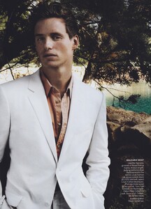 Testino_US_Vogue_December_2011_01.thumb.jpg.16610929fe54939f79732afcf7724690.jpg