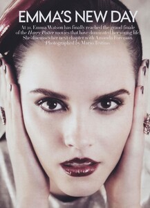 Testino_US_Vogue_July_2011_02.thumb.jpg.ec44a0af9d2df46743f68d68089768bb.jpg