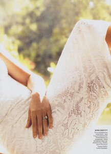 Testino_US_Vogue_June_2011_02.thumb.jpg.00ea04cada66cf010f429d56a8765cf4.jpg