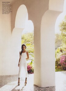 Testino_US_Vogue_June_2011_05.thumb.jpg.814eb350b92c9feff5b034406110fd85.jpg