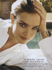 Testino_US_Vogue_March_2007_14.thumb.jpg.ec352c3c951d4c8f90e7e1726c07f881.jpg