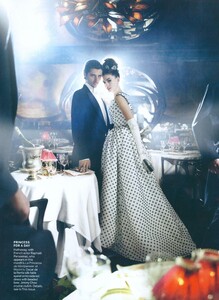 Testino_US_Vogue_November_2010_04.thumb.jpg.93fdbc1cd3c3ec27dfddac207eff8ce0.jpg