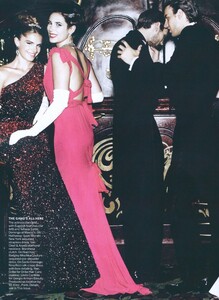 Testino_US_Vogue_November_2010_09.thumb.jpg.1a13bd696e8c0da862d10b70a0eb9321.jpg