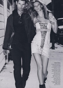 Testino_US_Vogue_October_2006_04.thumb.jpg.b046d45b85b67eed7445ce257f39deda.jpg