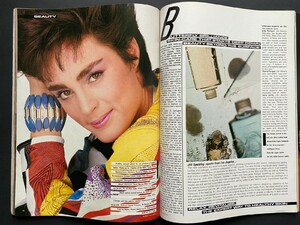 VgUK0282Beauty.thumb.jpg.608b066d7c6ba8bc2a1ee97dc071772d.jpg