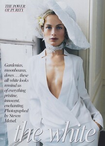 White_Meisel_US_Vogue_March_2002_01.thumb.jpg.3693c3519fd2a7a3418fbe199232a192.jpg