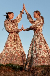 alemais_yolanda_skirt_campaign.jpg