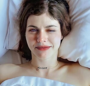 allexandradaddario-20201217-0003.jpg