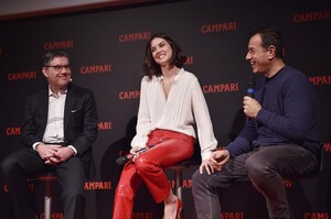 ana_de_armas_-_campari_red_diaries2.jpg