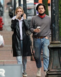 ari-fournier-and-cole-sprouse-out-in-vancouver-03-07-2021-5.jpg