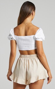 beige__s005759__10.jpg