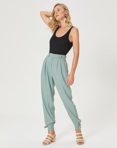body-basico-malha-canelada-preto-05.jpg